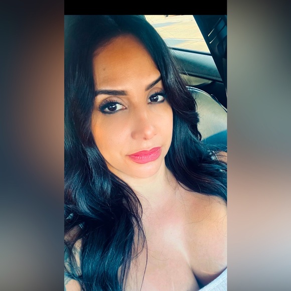 Meet your Posher, Alana - Picture 1 of 1